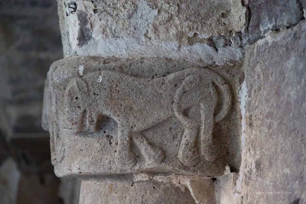 Bestiary and ornaments of the capitals of the eleventh century cloister, Lipari Island photographed by Serge Briez ©2014 Cap médiations, Thera Explorer